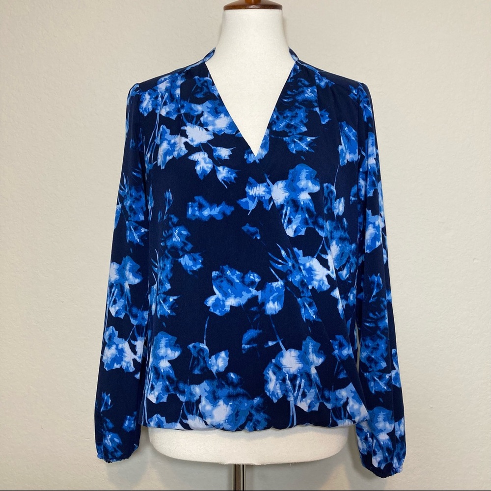VINCE CAMUTO Fountain Floral Faux Wrap Surplice Long Sleeve Blouse Size Small